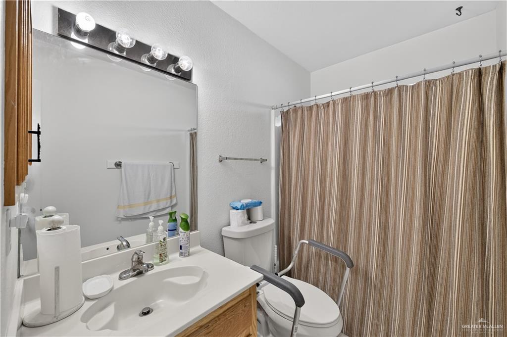 Photo 13 of 2313 Viola Street
