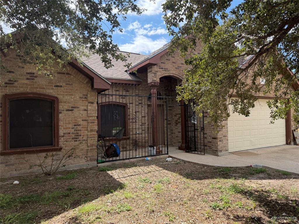 Photo 2 of 3326 Tulipan Avenue
