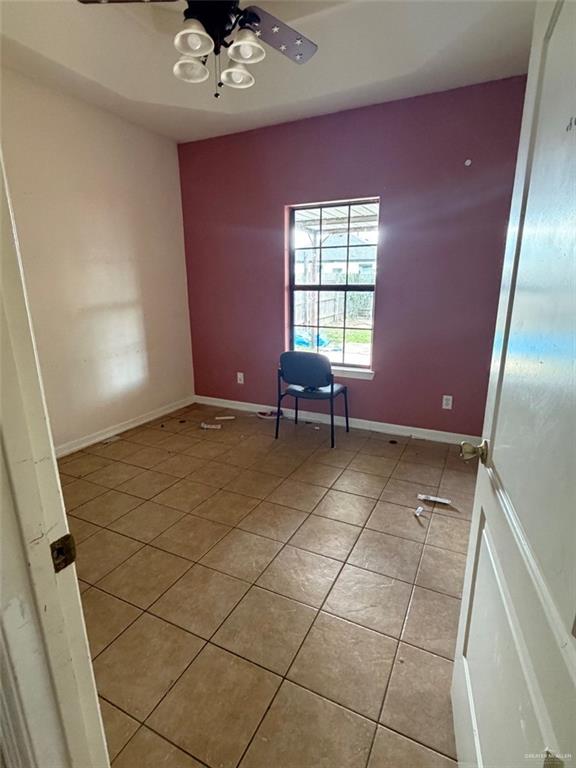 Photo 5 of 3326 Tulipan Avenue