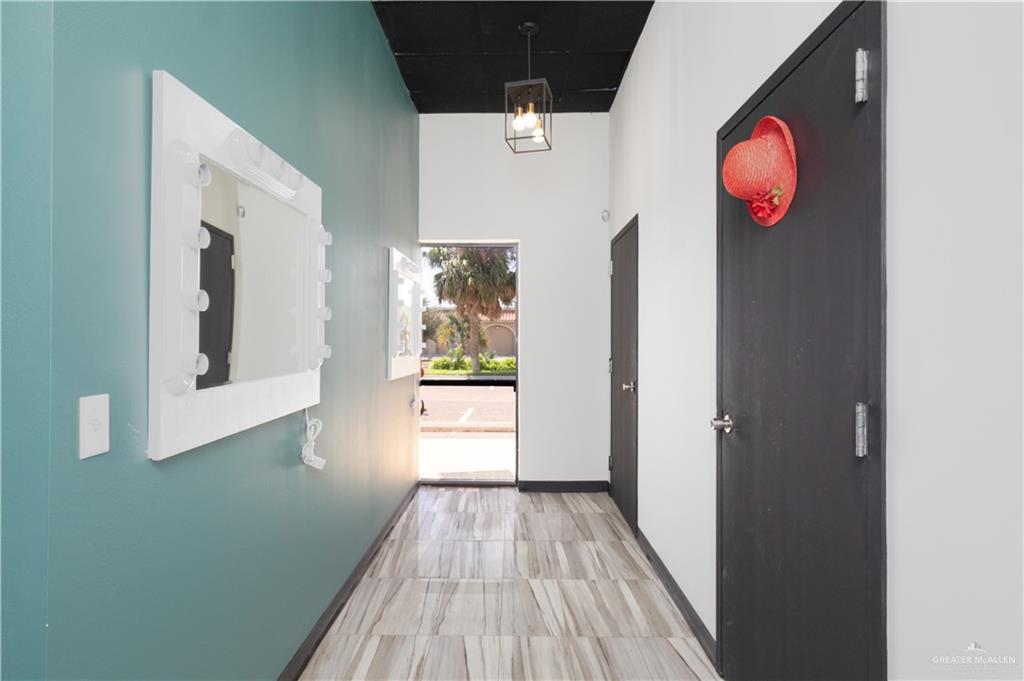 Photo 8 of 2721 Fountain Plaza Boulevard #Suite C