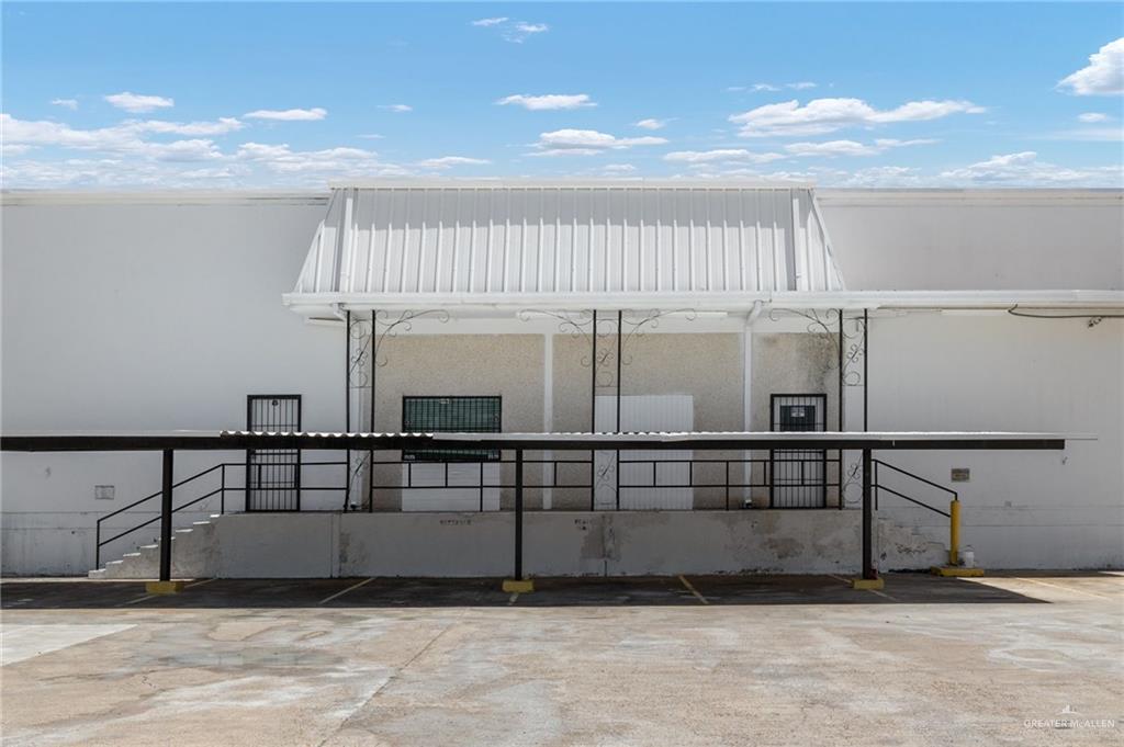 Photo 1 of 100 Dogwood Street, Pharr