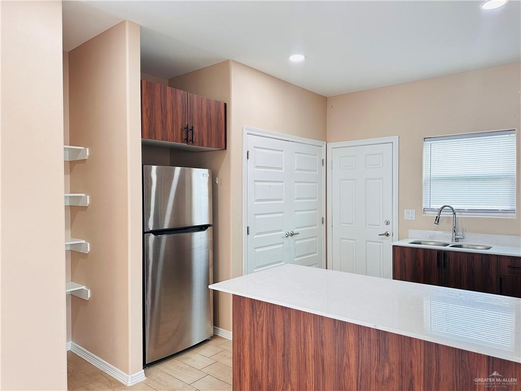 Photo 3 of 2900 Kenwood Street #2