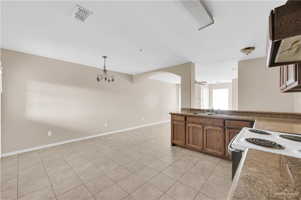 Photo 6 of 1607 Omni Avenue #2