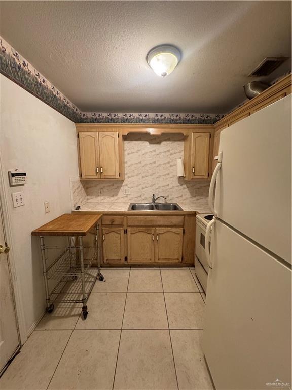 Photo 4 of 1723 Azalea Street