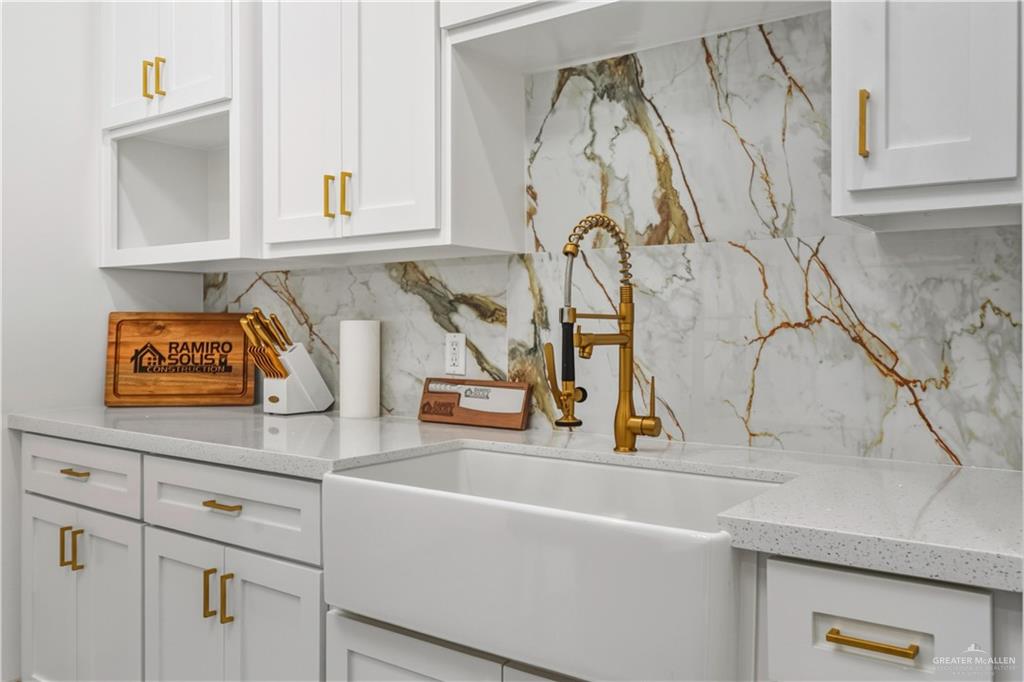 Photo 6 of 4414 Raul Longoria Road #7 (Ste# E)