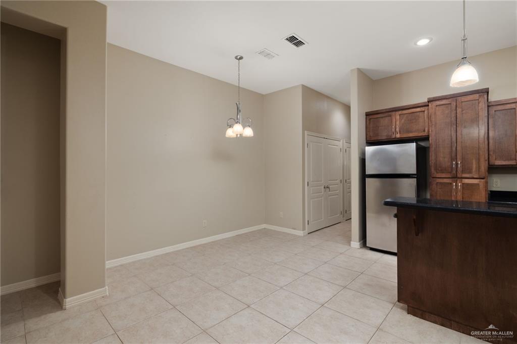 Photo 6 of 2805 Mimosa Street #11