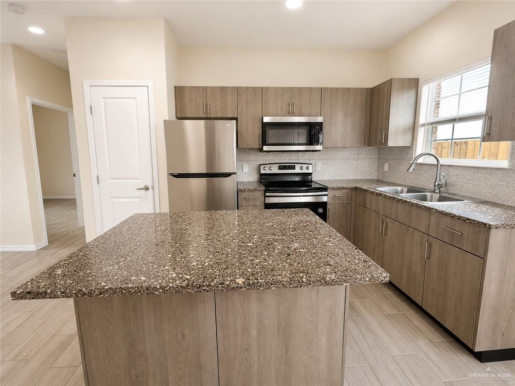 Photo 4 of 5106 Hiawatha Drive #4
