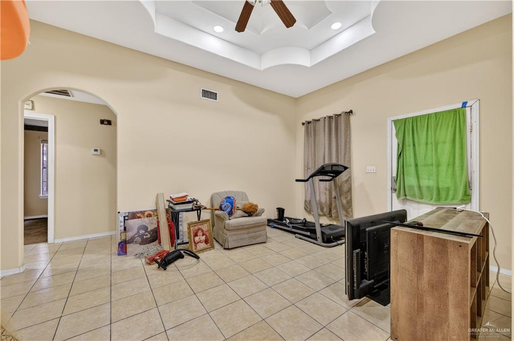 Photo 5 of 802 Thelma Drive