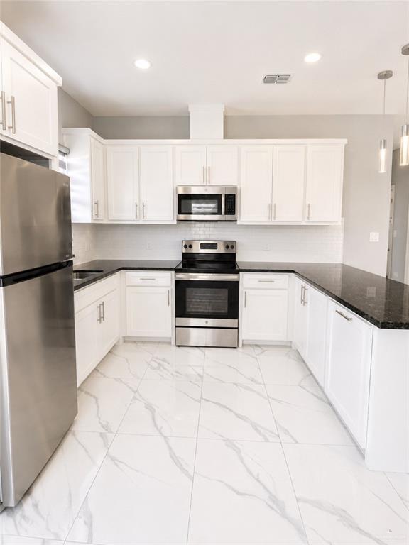 Photo 6 of 5900 Northwestern Avenue #1