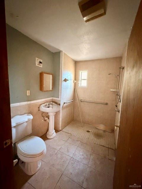 Photo 9 of 707 San Zeferino Street