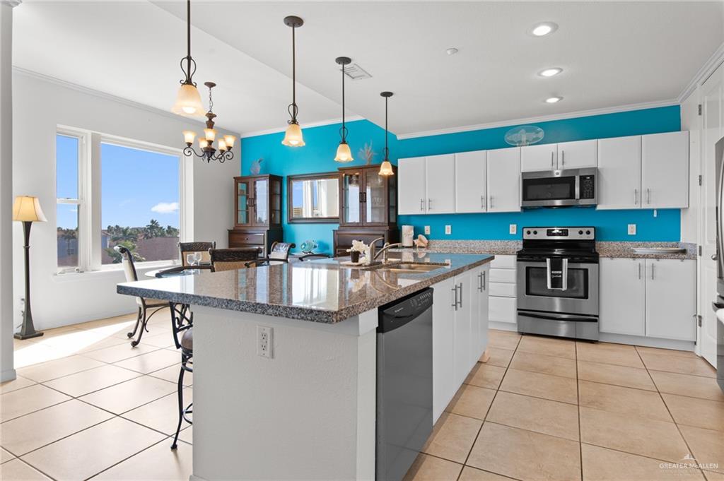 Photo 6 of 5909 Padre Boulevard #404