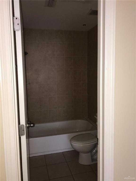 Photo 9 of 1603 Omni #3