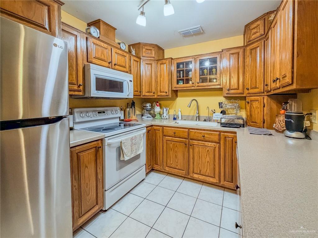Photo 16 of 1705 Wendy Drive