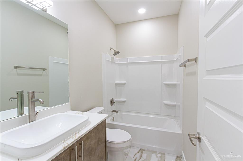 Photo 10 of 600 Emerald Avenue #2
