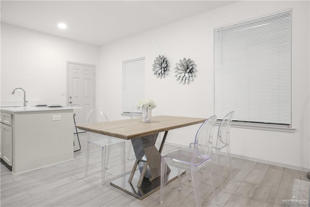 Photo 10 of 1501 Shavano Drive #3