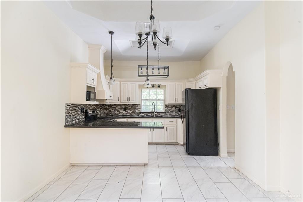 Photo 4 of 2709 Austin Avenue