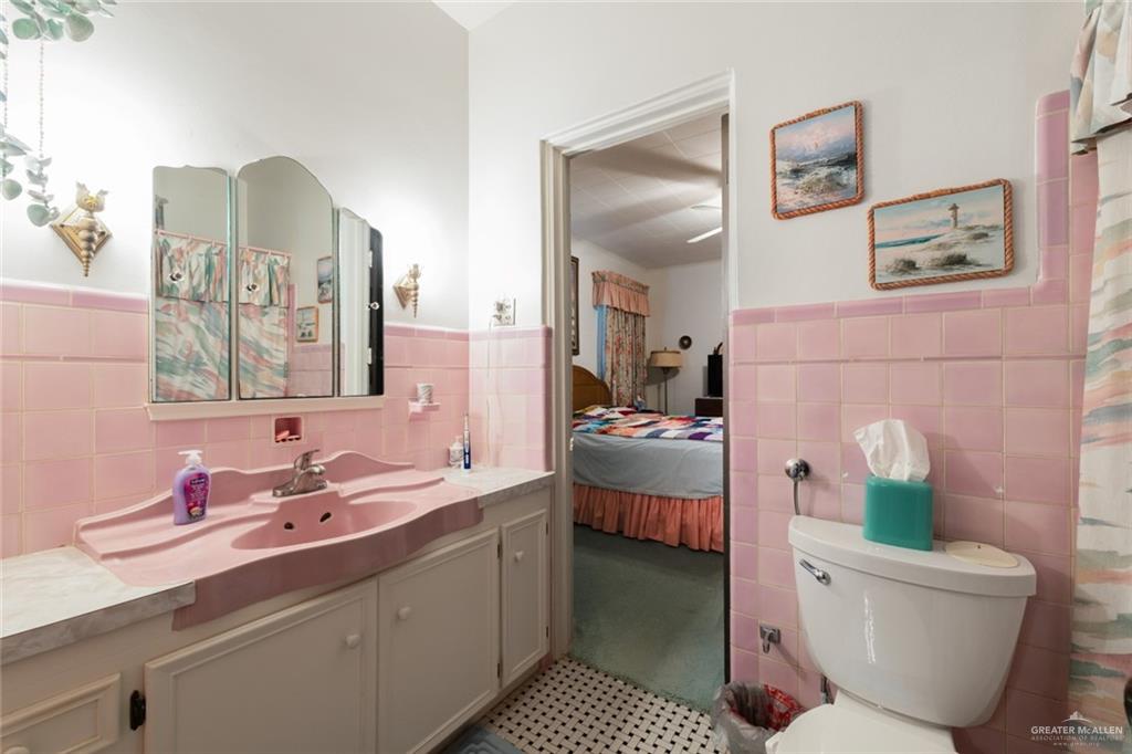 Photo 20 of 1420 Lion Lake Drive