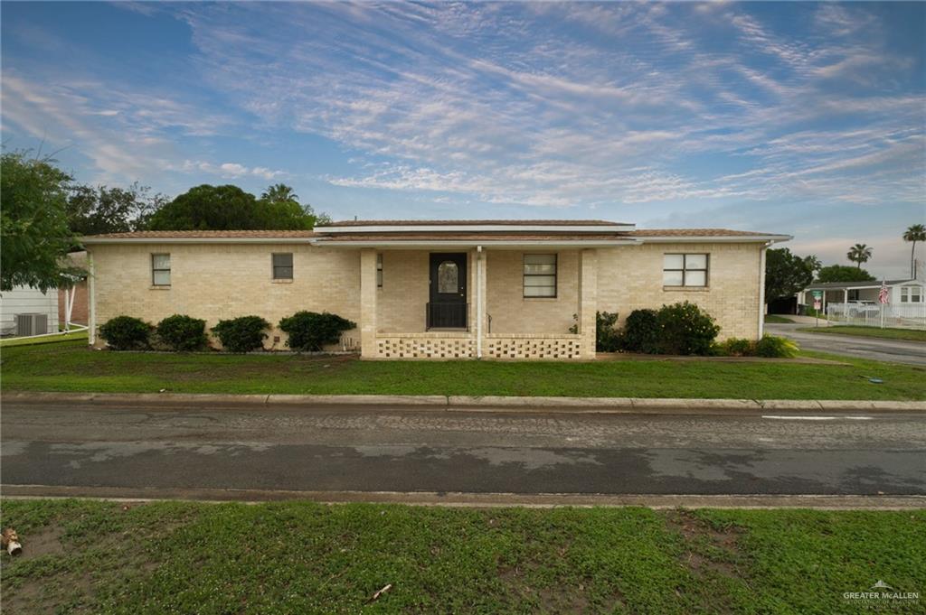 Single Family home at 4 Pocahontas Drive, Harlingen, Texas