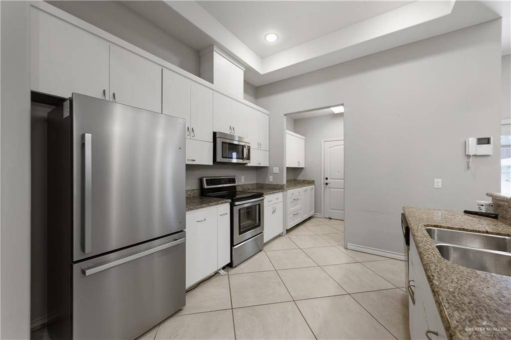 Photo 6 of 1807 Villa Real Drive