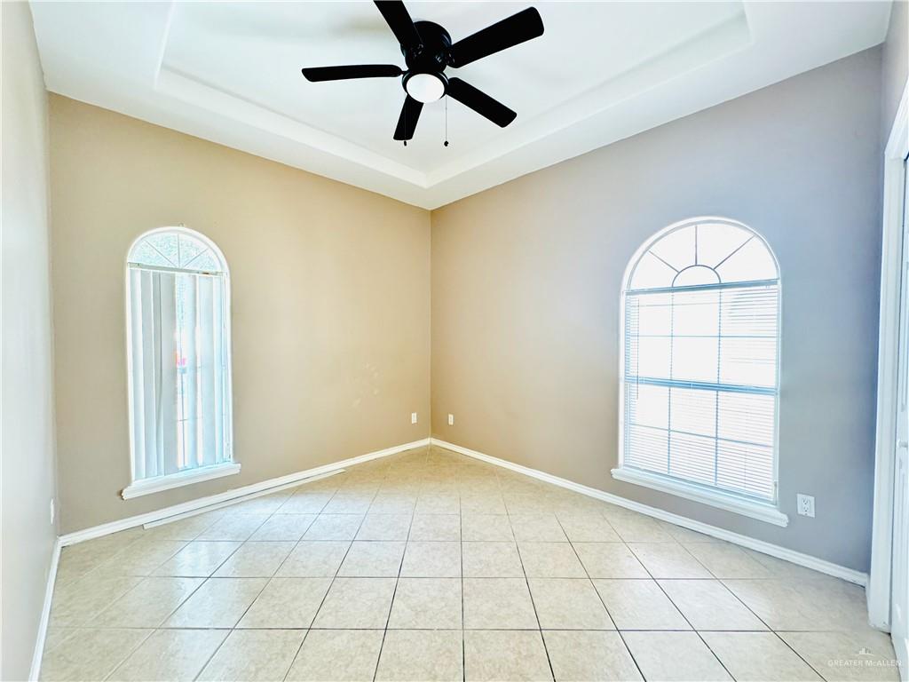 Photo 18 of 602 Buena Vista Drive