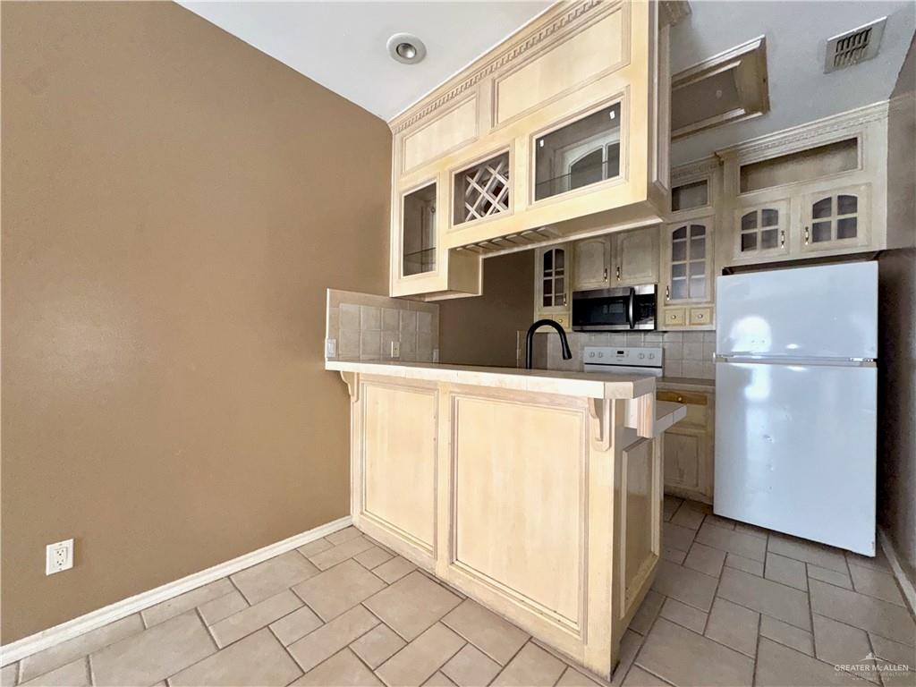 Photo 31 of 602 Buena Vista Drive