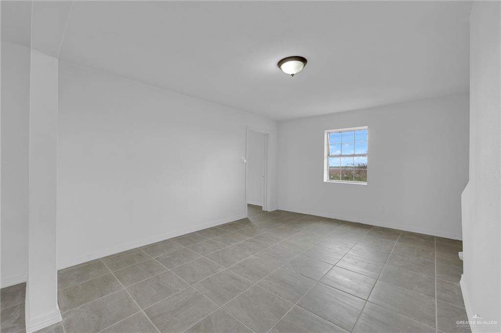 Photo 5 of 810 Catarina Street