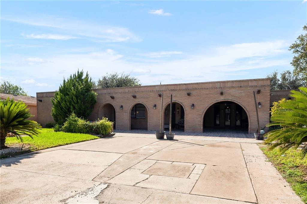 Photo 1 of 1001 27th Street, McAllen