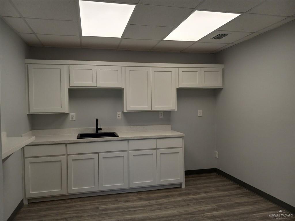 Photo 15 of 216 Cano Street #B