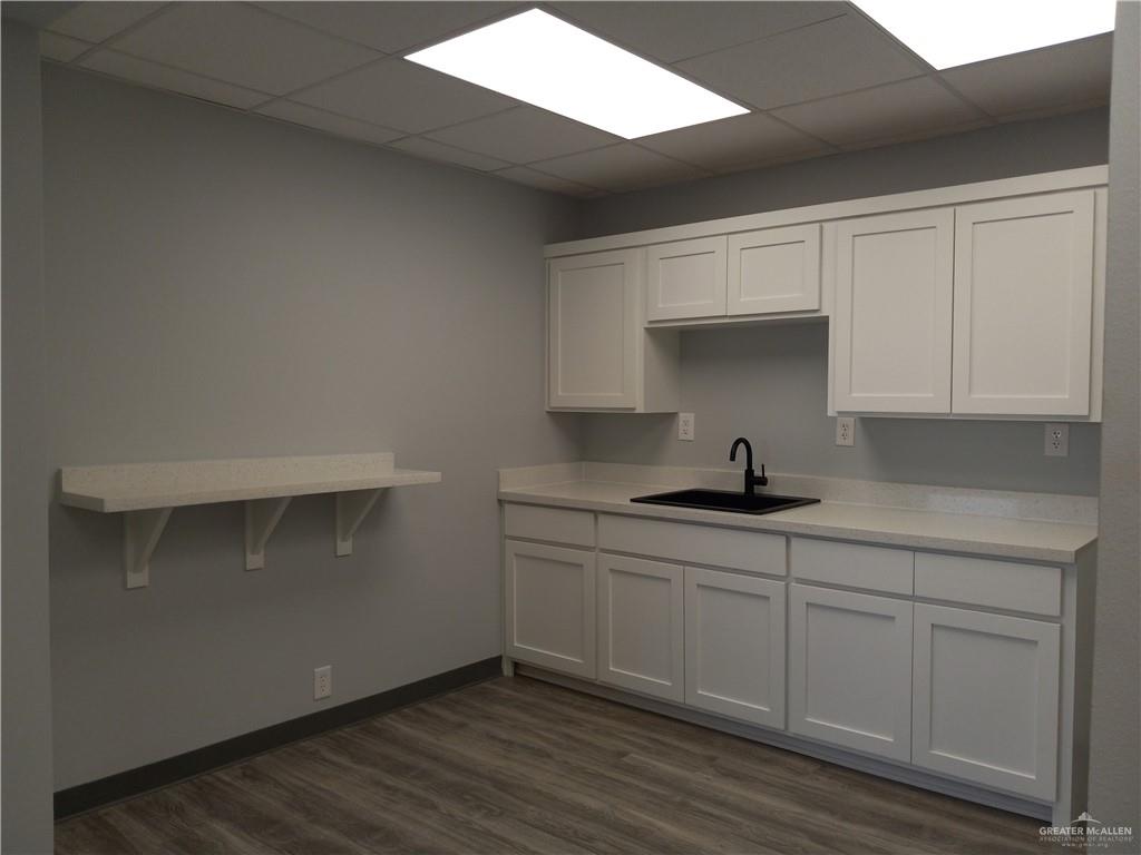Photo 16 of 216 Cano Street #B