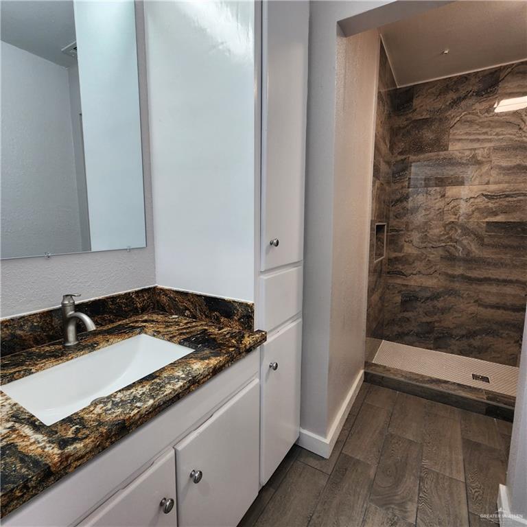 Photo 17 of 421 Casiano Street