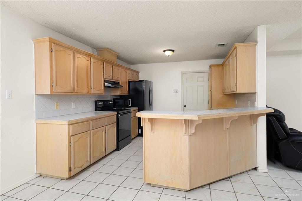 Photo 9 of 3405 Walnut Avenue