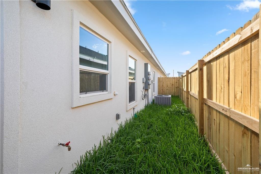 Photo 10 of 405 Onyx Avenue #2