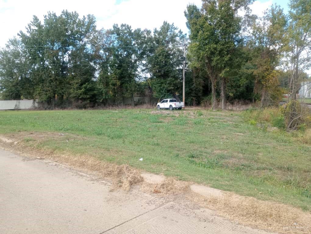 Photo 2 of 2500 7th Street