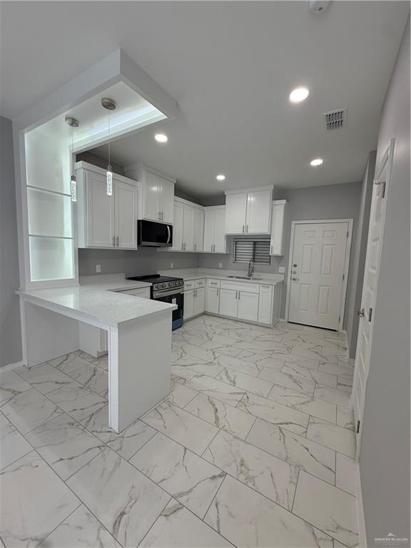 Photo 3 of 2113 Elsham Avenue #4