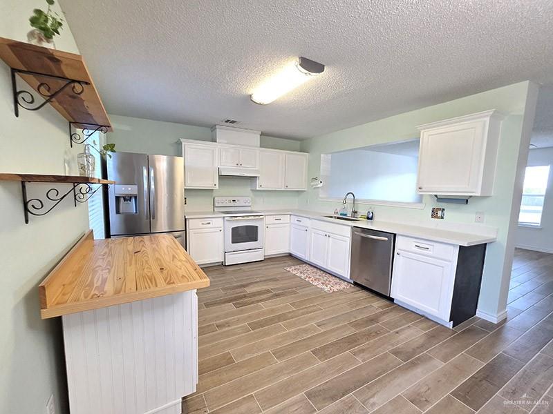Photo 6 of 3217 Queens Avenue