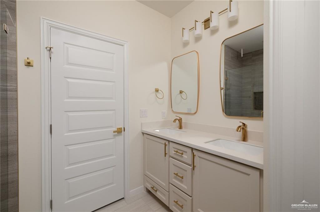 Photo 16 of 903 39th Street