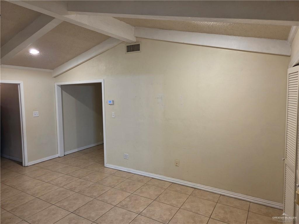 Photo 3 of 2712 Fern Avenue