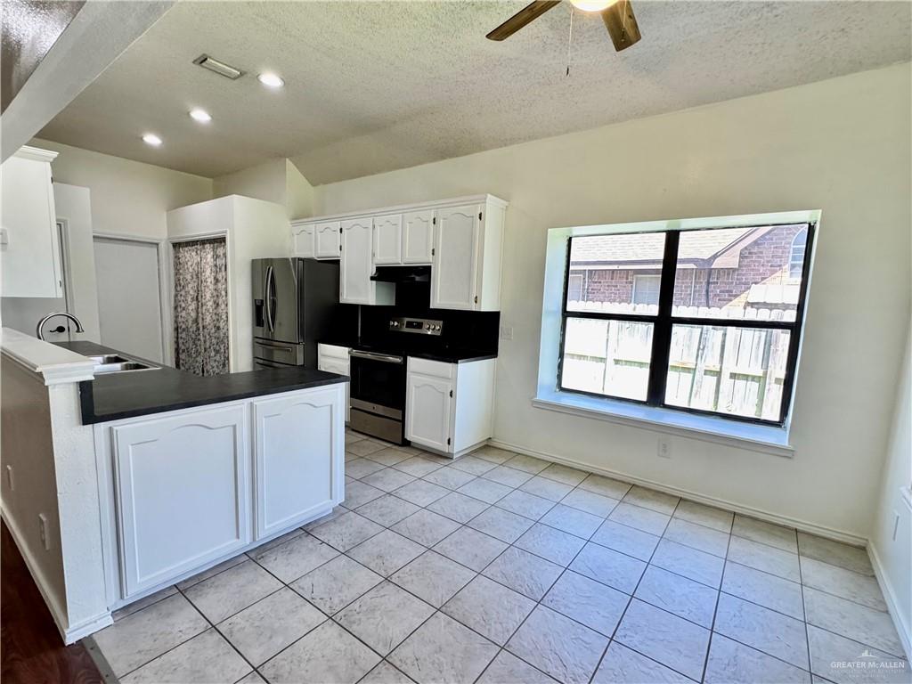 Photo 11 of 2410 28th Street