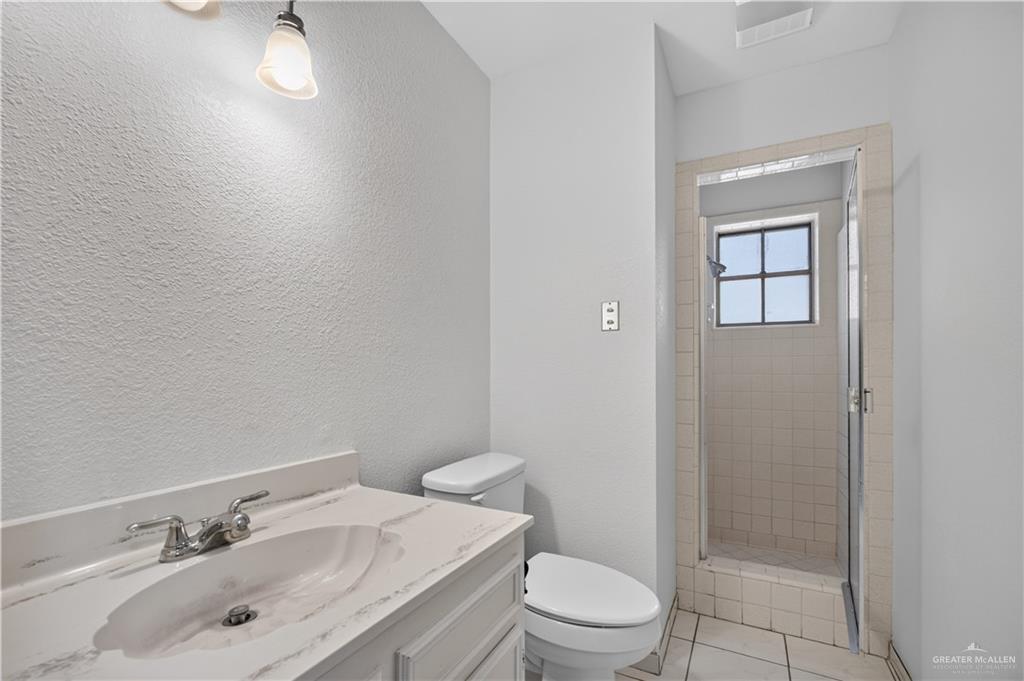 Photo 20 of 112 Houston Street