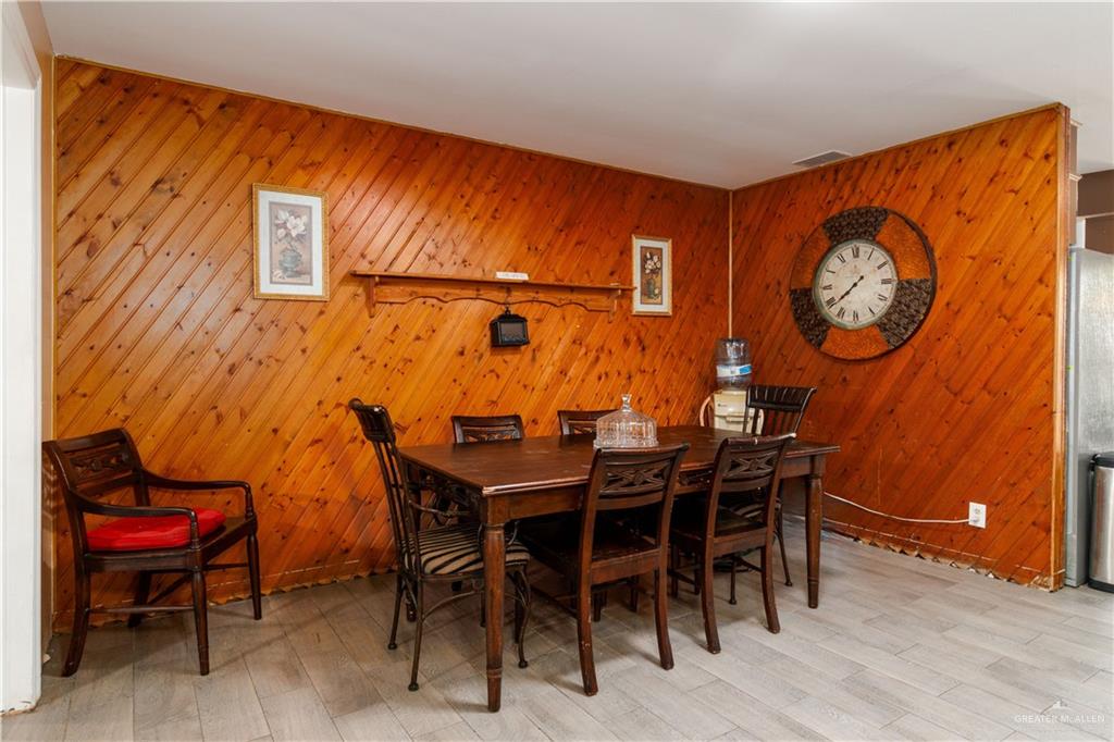 Photo 9 of 520 Upas Avenue