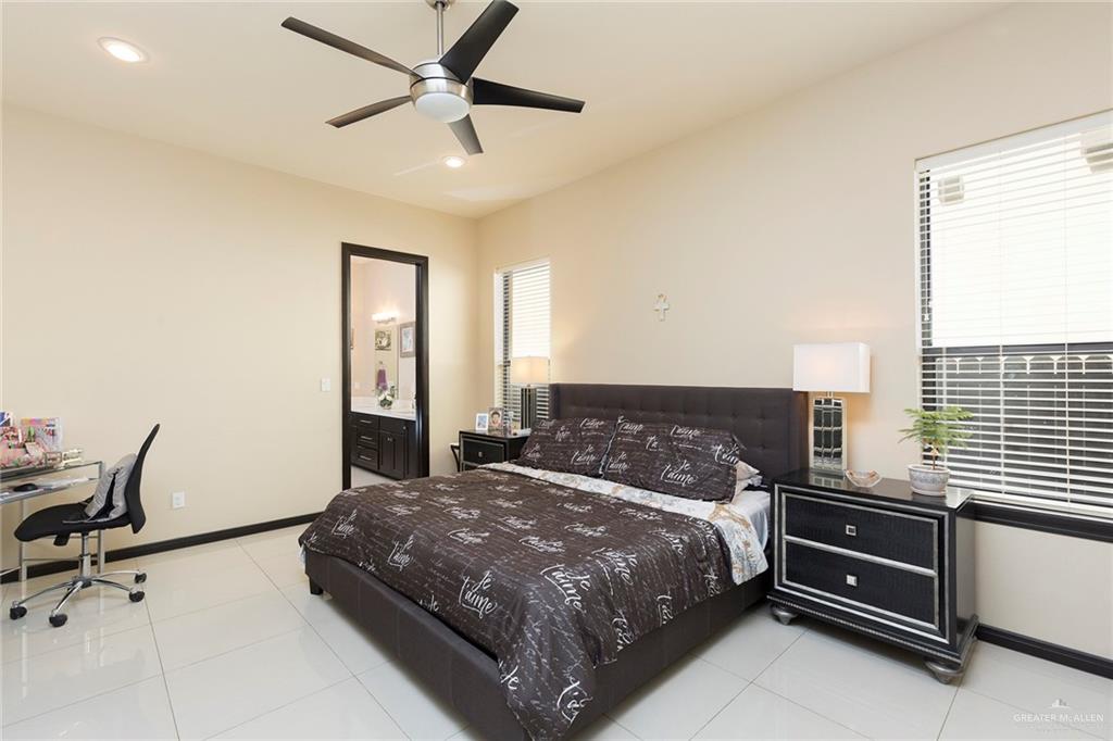 Photo 18 of 1304 Balboa Avenue