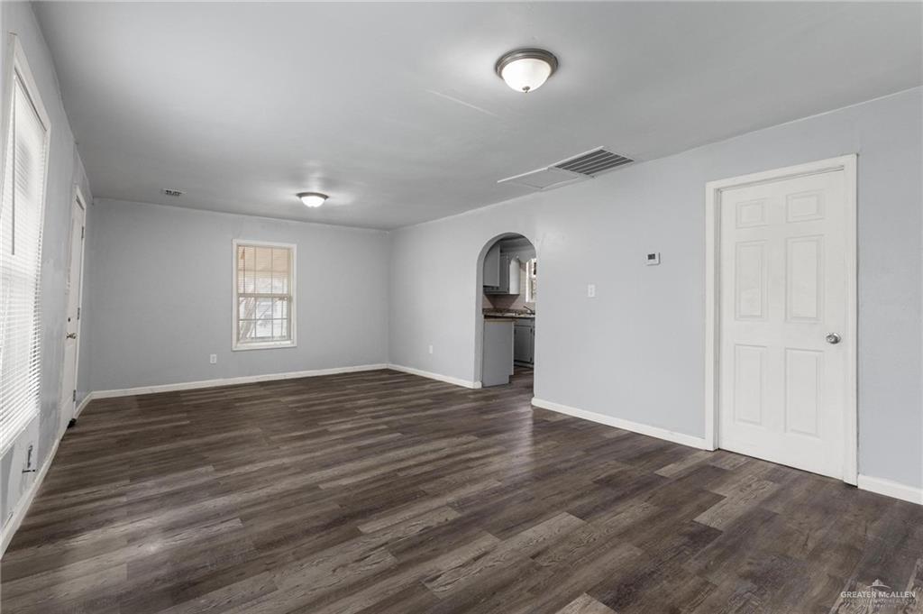 Photo 5 of 515 Norman Avenue