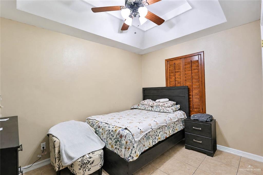 Photo 16 of 2501 Gardenia Drive
