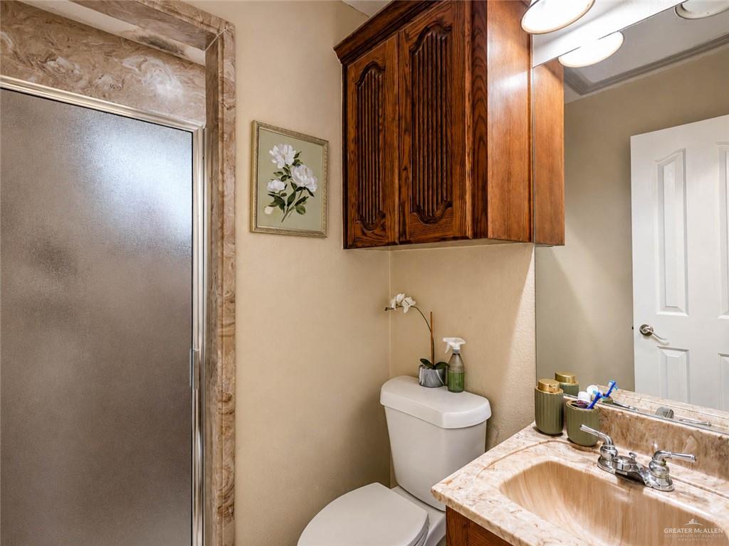Photo 32 of 2501 Gardenia Drive