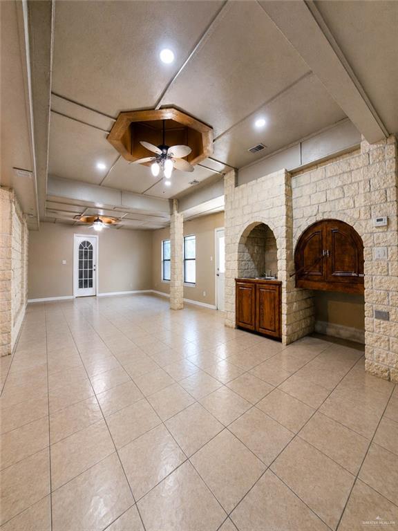 Photo 8 of 2501 Gardenia Drive