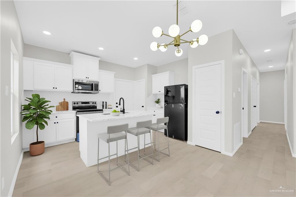 Photo 6 of 105 Royal Palm Drive