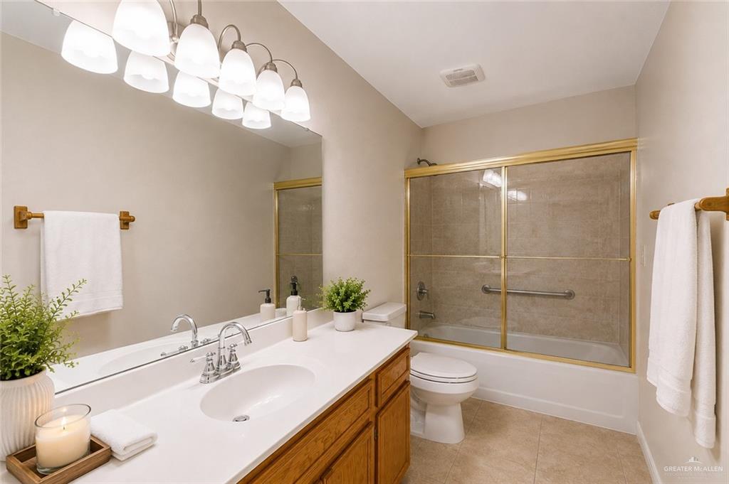 Photo 11 of 301 Tyler Avenue