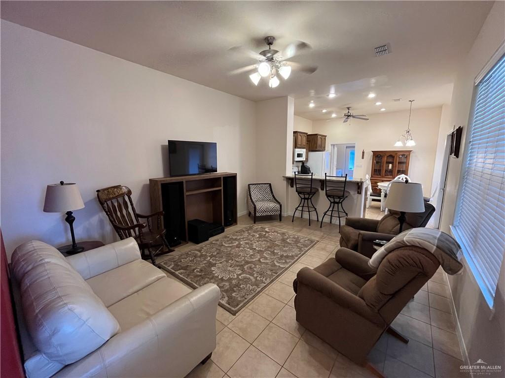 Photo 2 of 2107 Kingfisher Lane