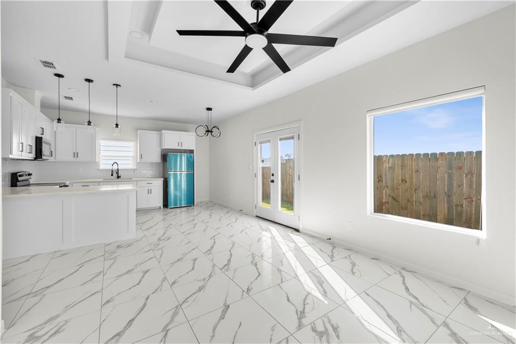 Photo 3 of 1301 Aryana Avenue