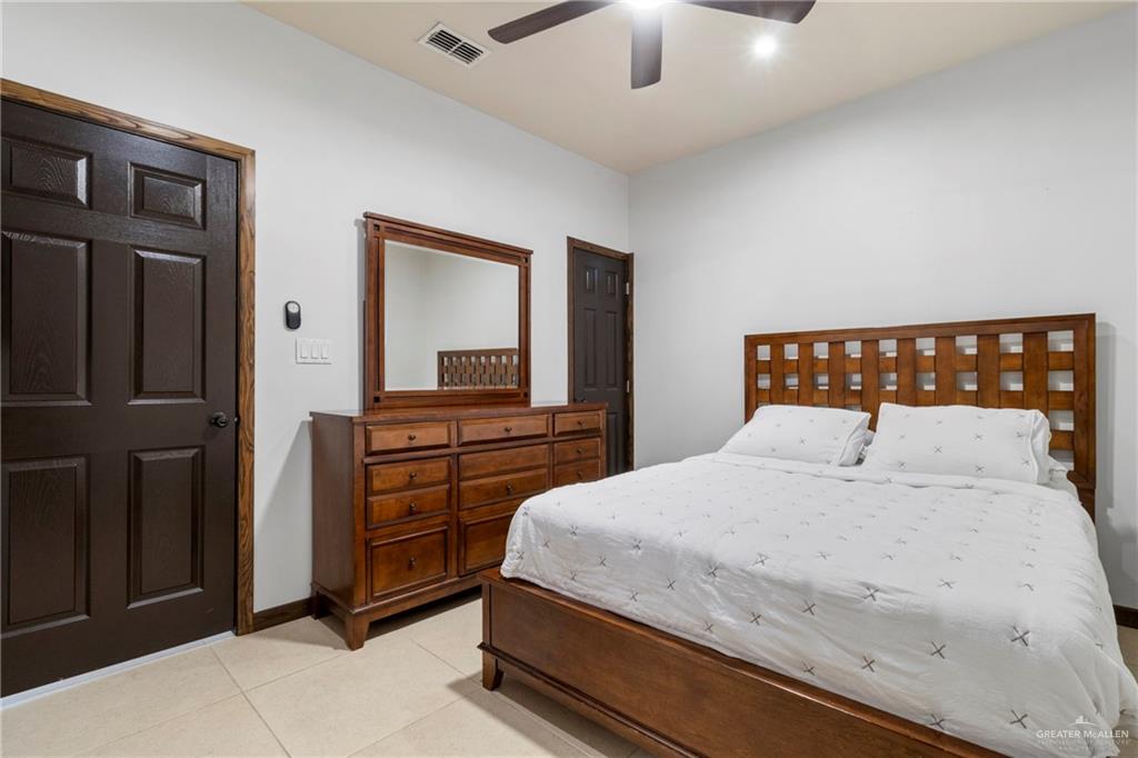 Photo 11 of 813 Travis Street #419